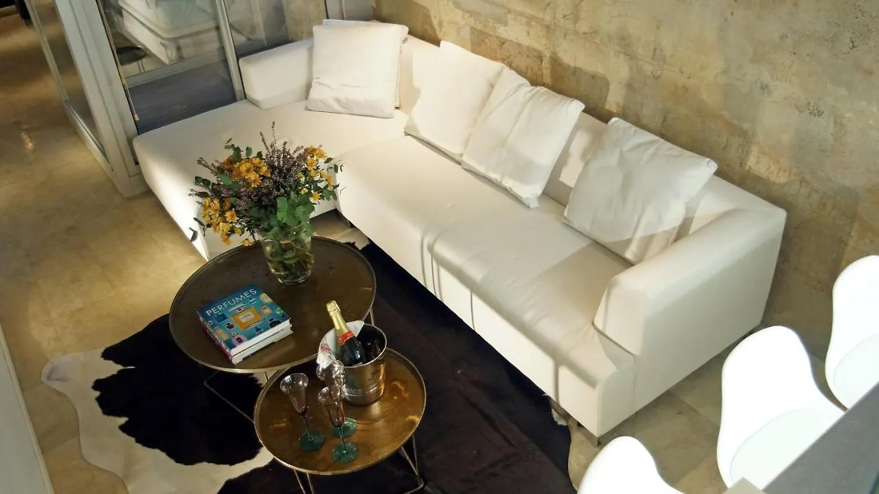 My Space Barcelona Pool City Center Espagne